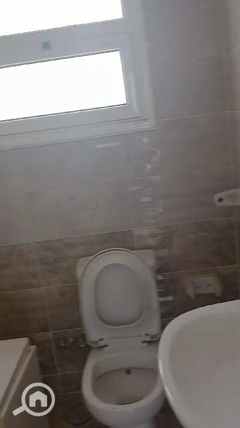 9 b8940b46-3316-4d42-a969-5b6be0cda682. jpg