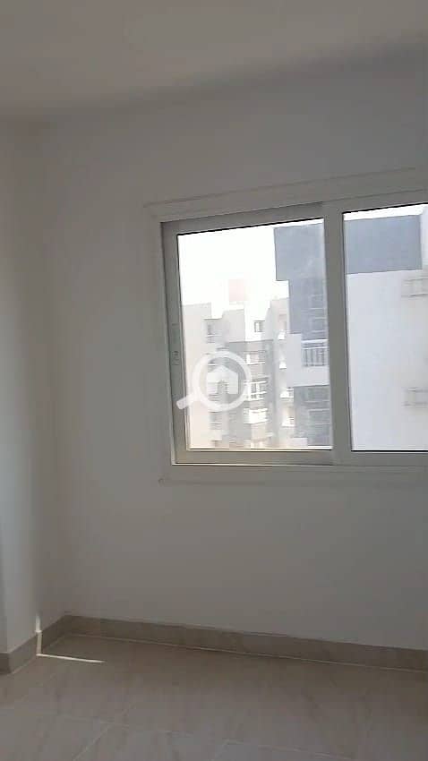 11 d335ea96-3a2a-4ebb-9268-ebd10cafd5fb. jpg