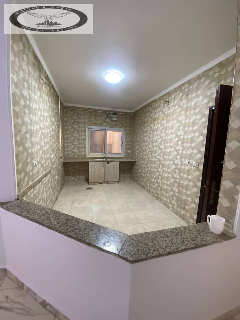 8 4a5f41b8-44cf-469c-9df5-ed76c1c9303d. jpg