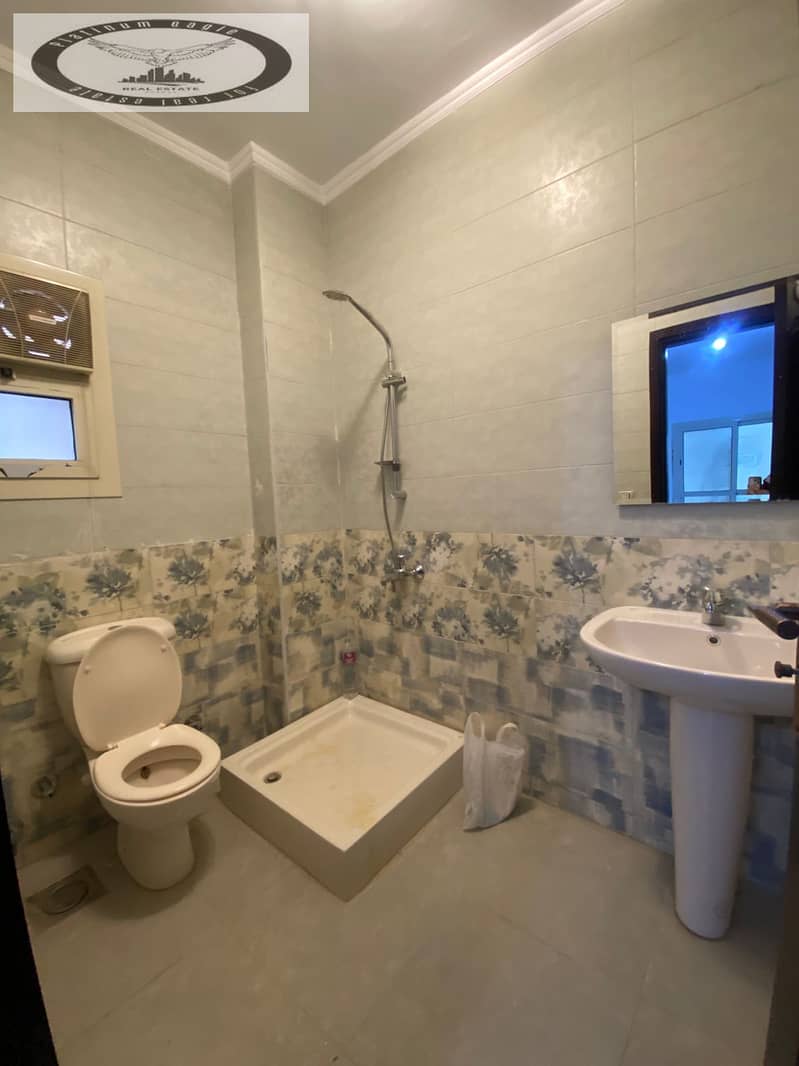 11 1f2f7e5c-ba49-47e3-9a4e-072fb535cfc7. jpg