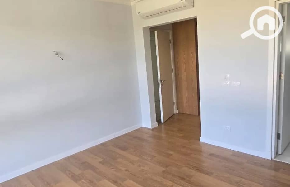 4 7242363-57217o_1400x900. jpg