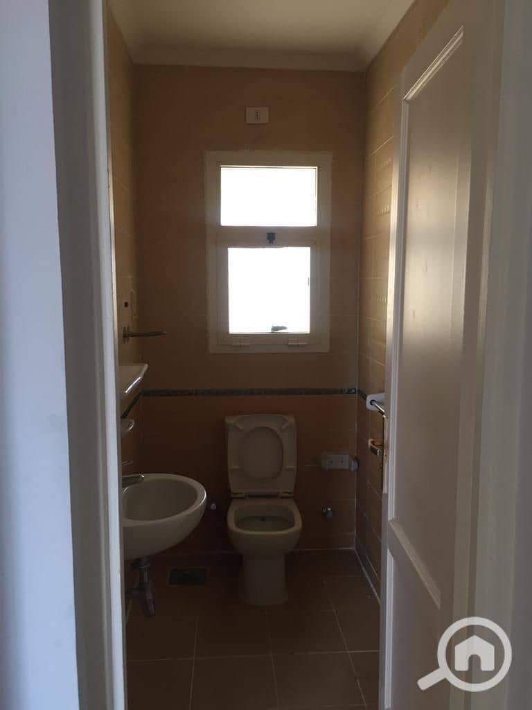 3 7cc103f3-c095-4d4c-a5a8-b7effc7fe128. jpg