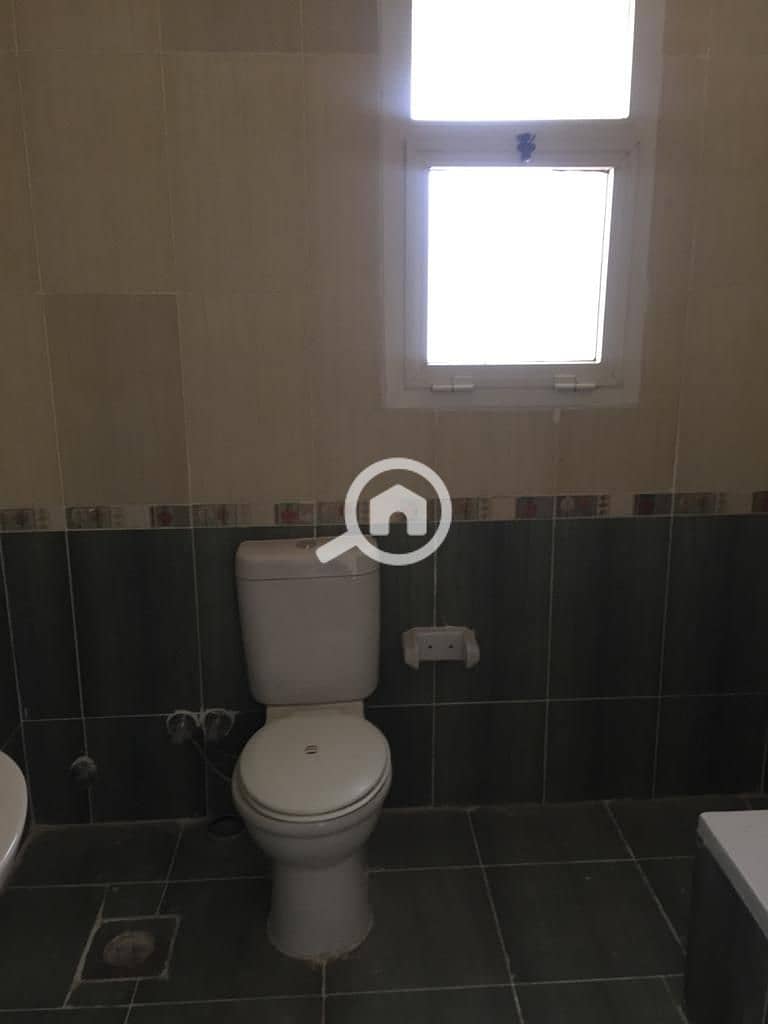 4 8c5af521-b576-4635-ba97-05d88650c1d1. jpg