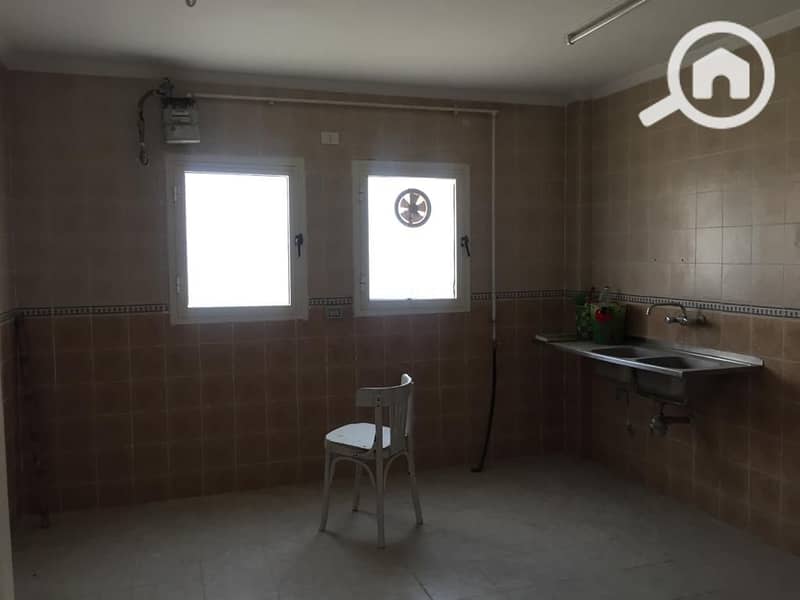 10 3763a60b-5715-4aa7-b698-8269da0054ed. jpg