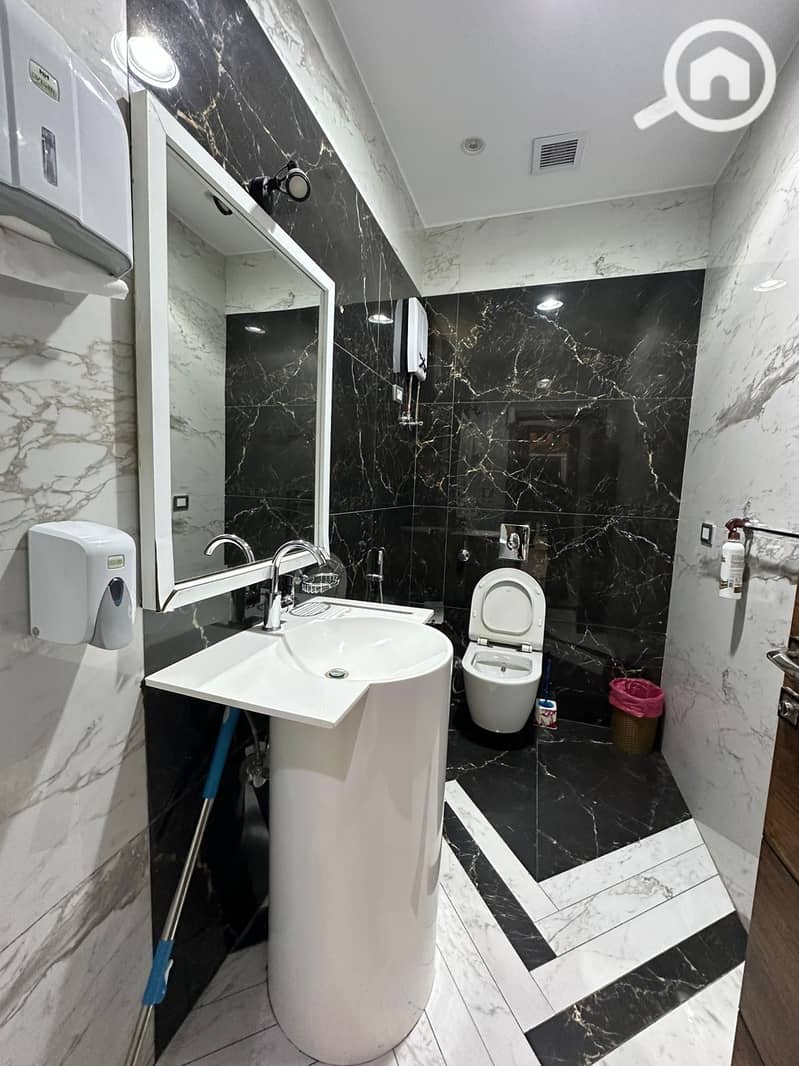 5 WhatsApp Image 2025-12-02 at 12.08. 15 PM (1). jpeg