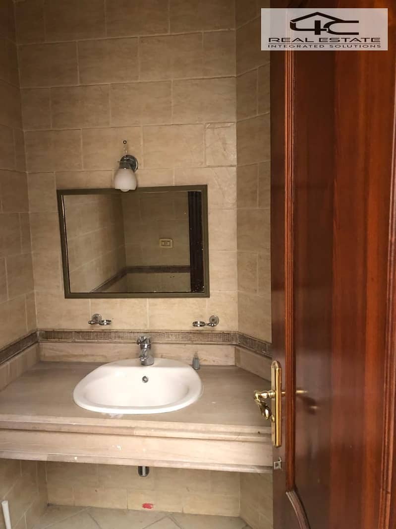 6 WhatsApp Image 2025-12-08 at 13.12. 42 (1). jpeg