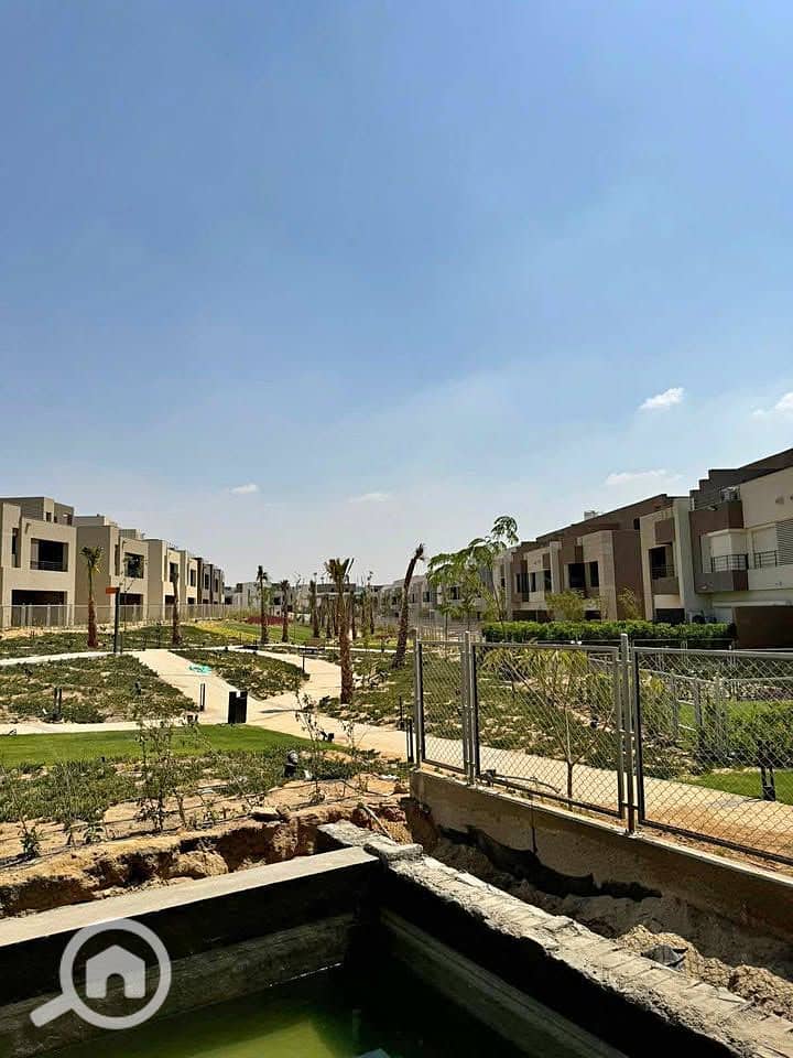 8 569326159_1350275463147930_960097460984808528_n. jpg