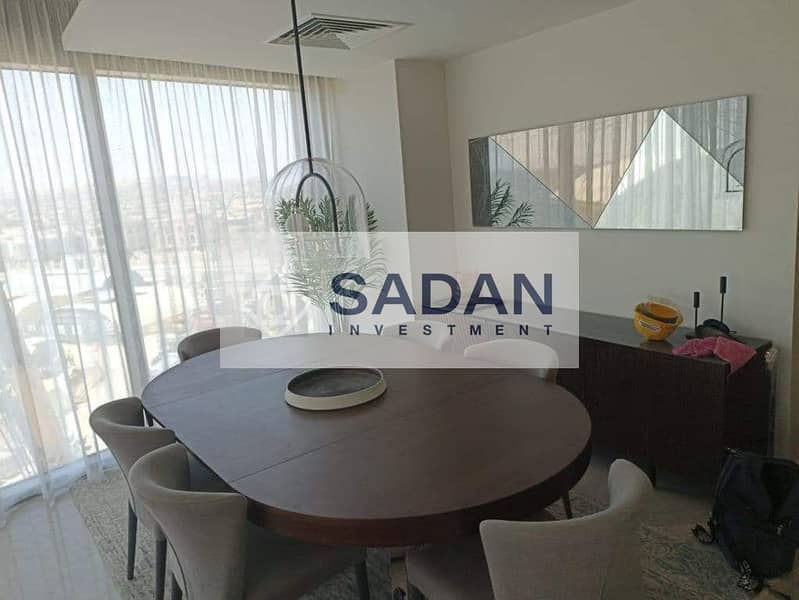 4 50f48a2d-2538-4785-b745-363c746ea4d7. jpg