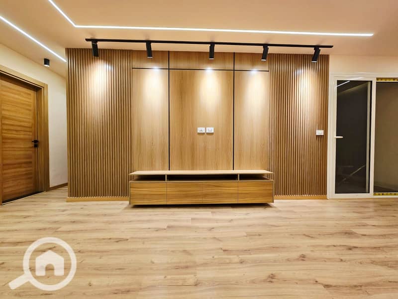 3 2c0f94e8-8eb7-4cff-bc33-9fce8ef21727. jpg