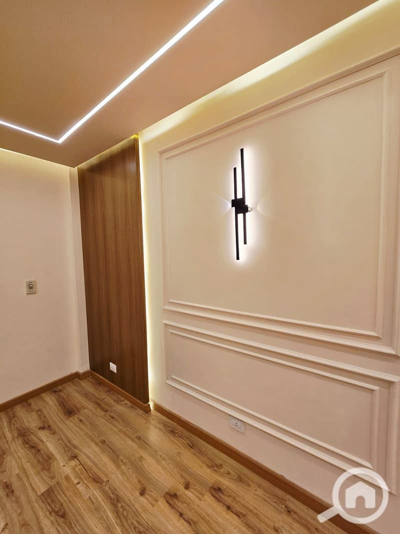 4 6e8d4cf6-3715-4345-b8b6-0b1287610e2f. jpg