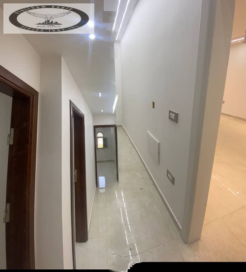 5 19395746-3b26-41cc-96f4-7d2638bf138a. jpg