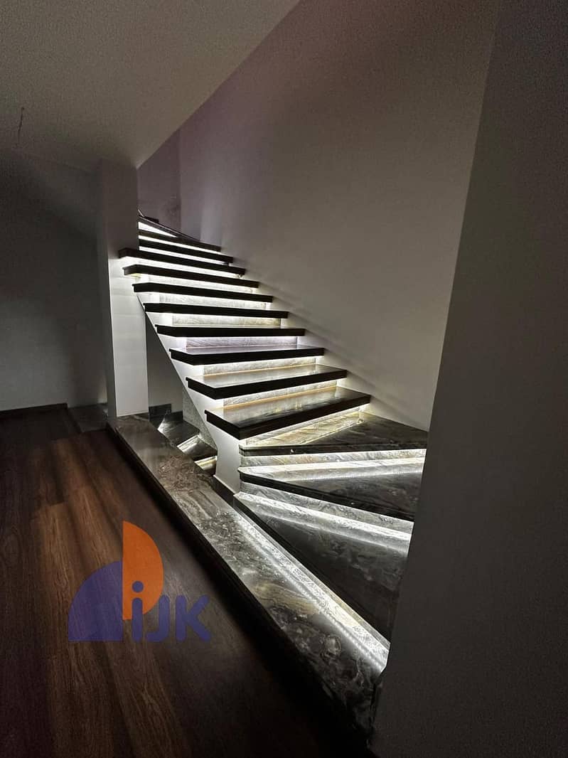 6 WhatsApp Image 2025-12-07 at 19.49. 17_cfba662c. jpg