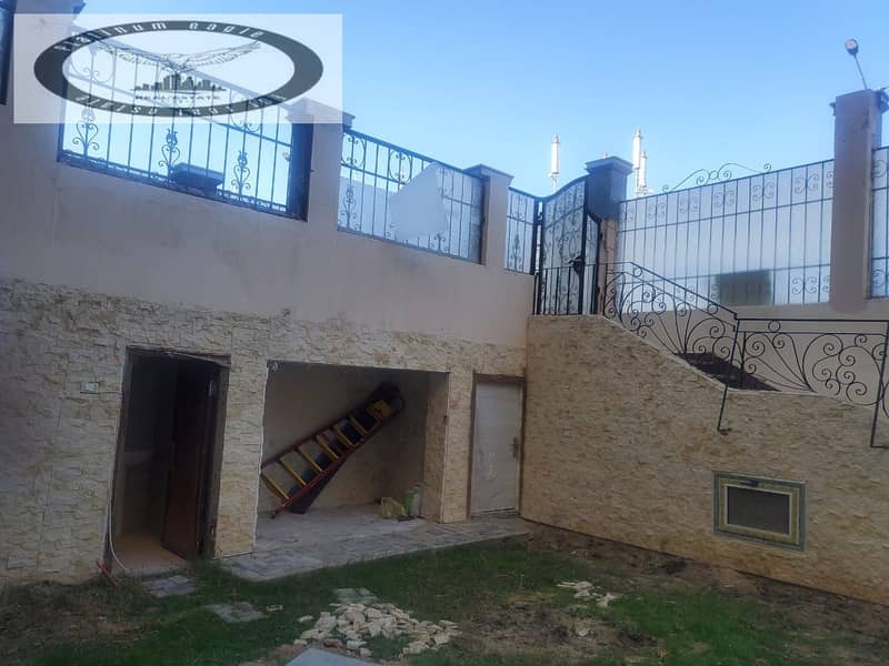 5 67b3e853-7cc7-4b42-a54c-9d31b51e8f72. jpg