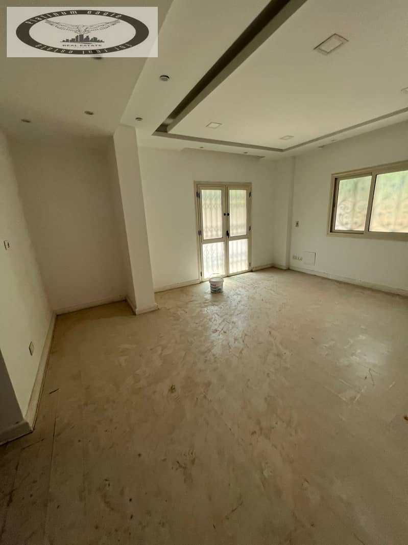 12 ee0f0008-bfa4-41e6-997d-e58ca4609c3a. jpg