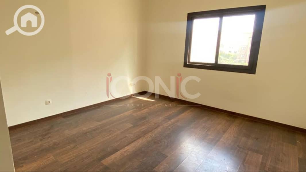 5 Untitled design - 2025-12-08T145555.430. png