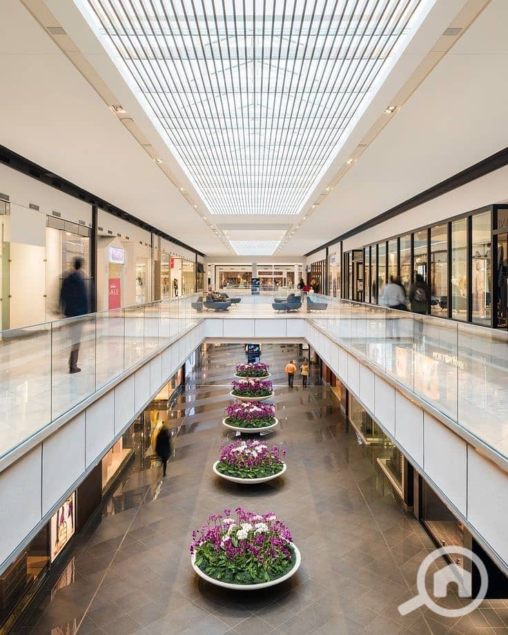 5 6c856b5bdd4c84f8171292a0f2974135. jpg