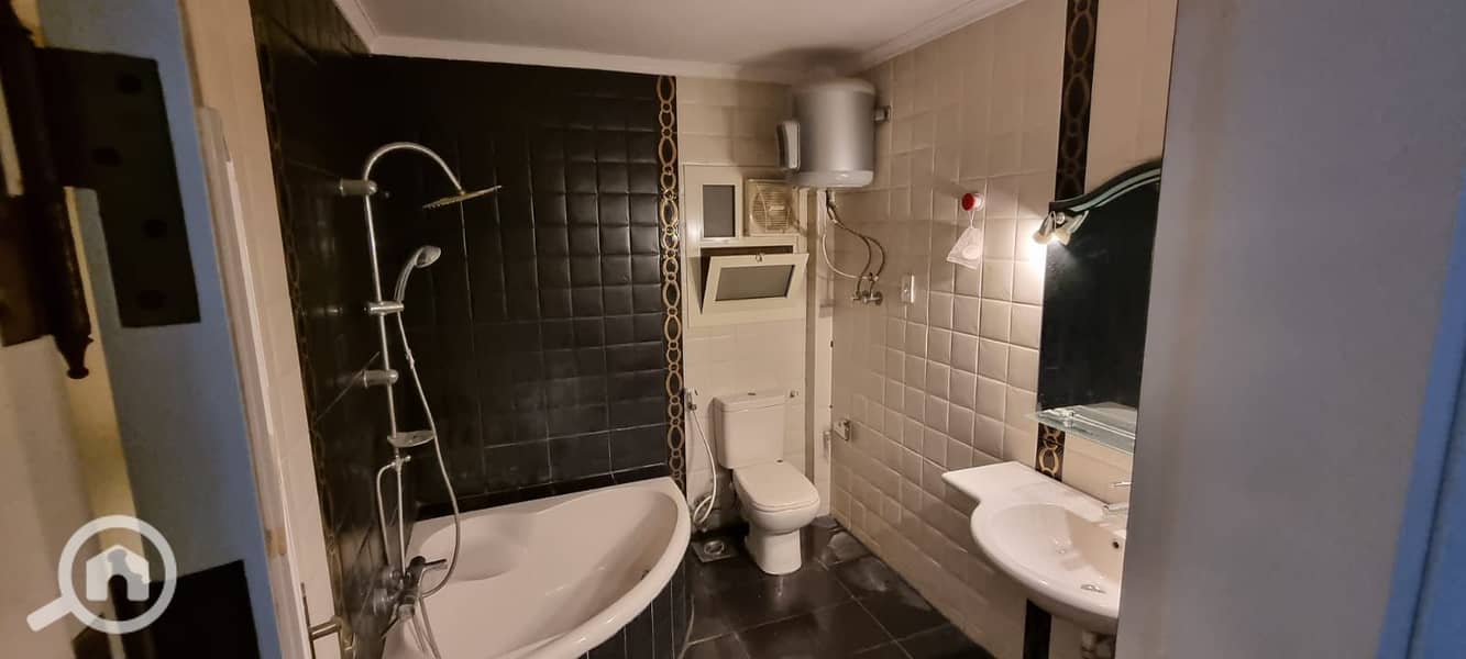 6 WhatsApp Image 2025-12-08 at 14.57. 11 (3). jpeg