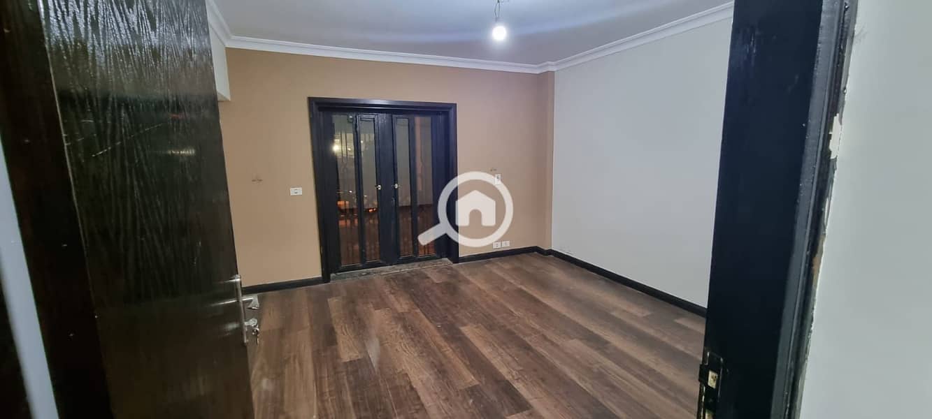 10 WhatsApp Image 2025-12-08 at 14.57. 10 (2). jpeg