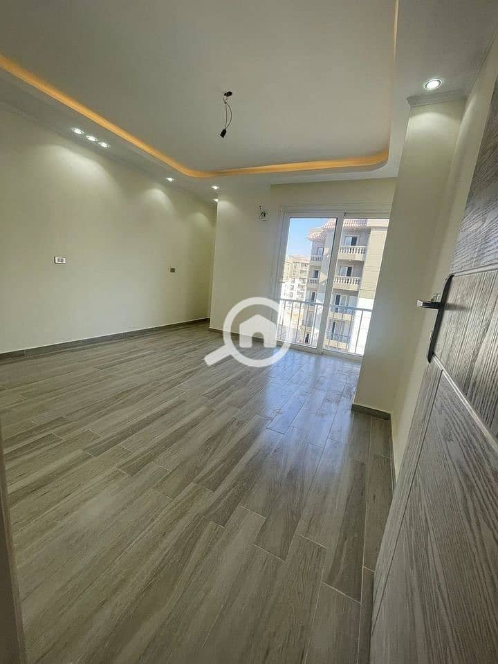 2 7086be9d-2c9a-4831-a541-3c8b650b50f7. jpeg