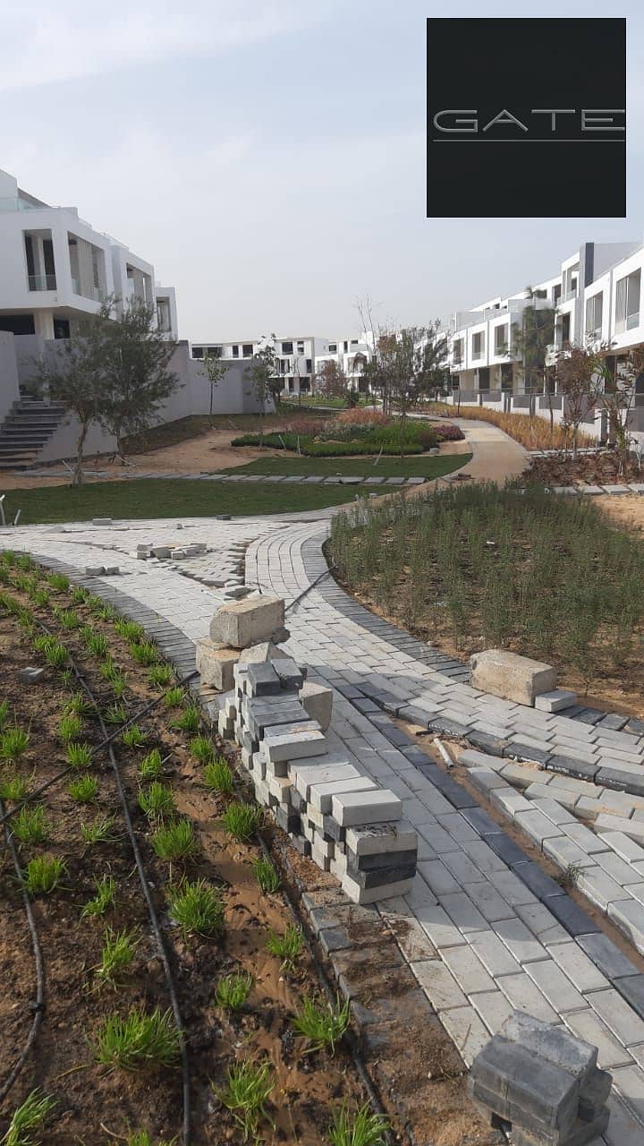 10 d618c97d-e812-4302-ba27-367c53f328d7. jpeg