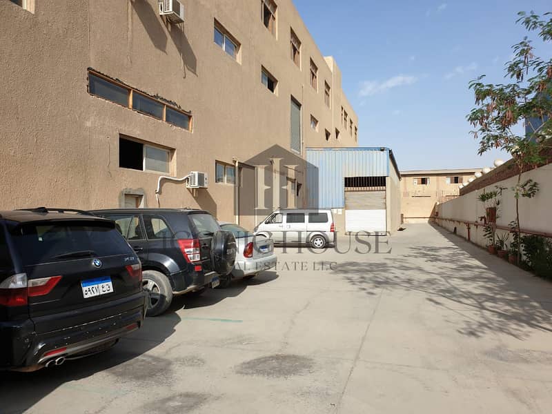 10 WhatsApp Image 2025-12-08 at 14.33. 41_04e8b036. jpg