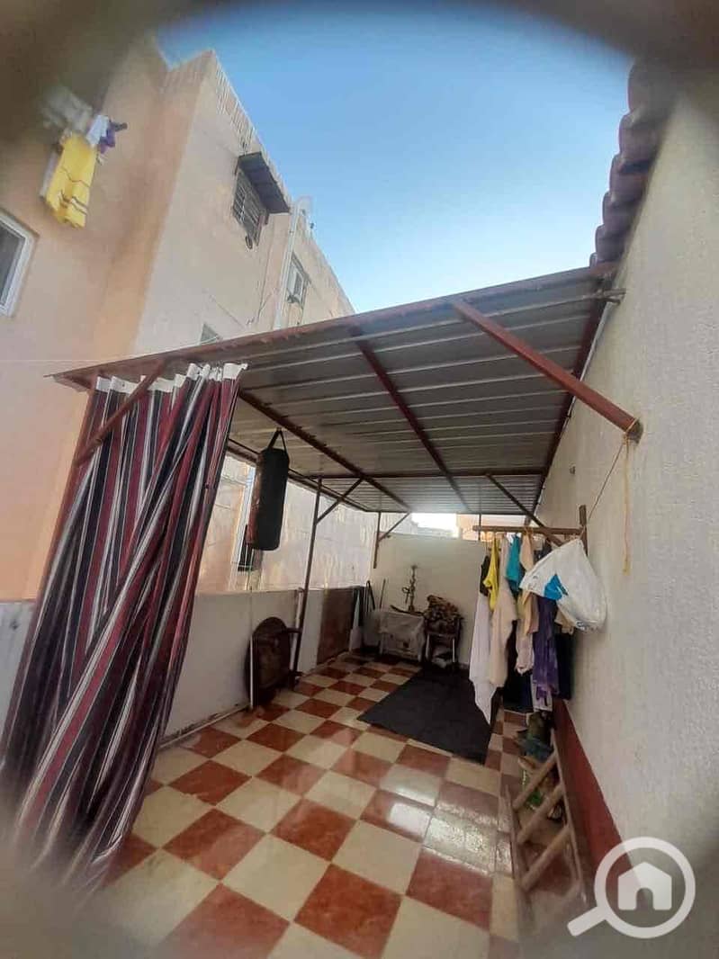 18 46c06e3d-a14b-4dae-bdf9-d1286e0ef8d5. jpg