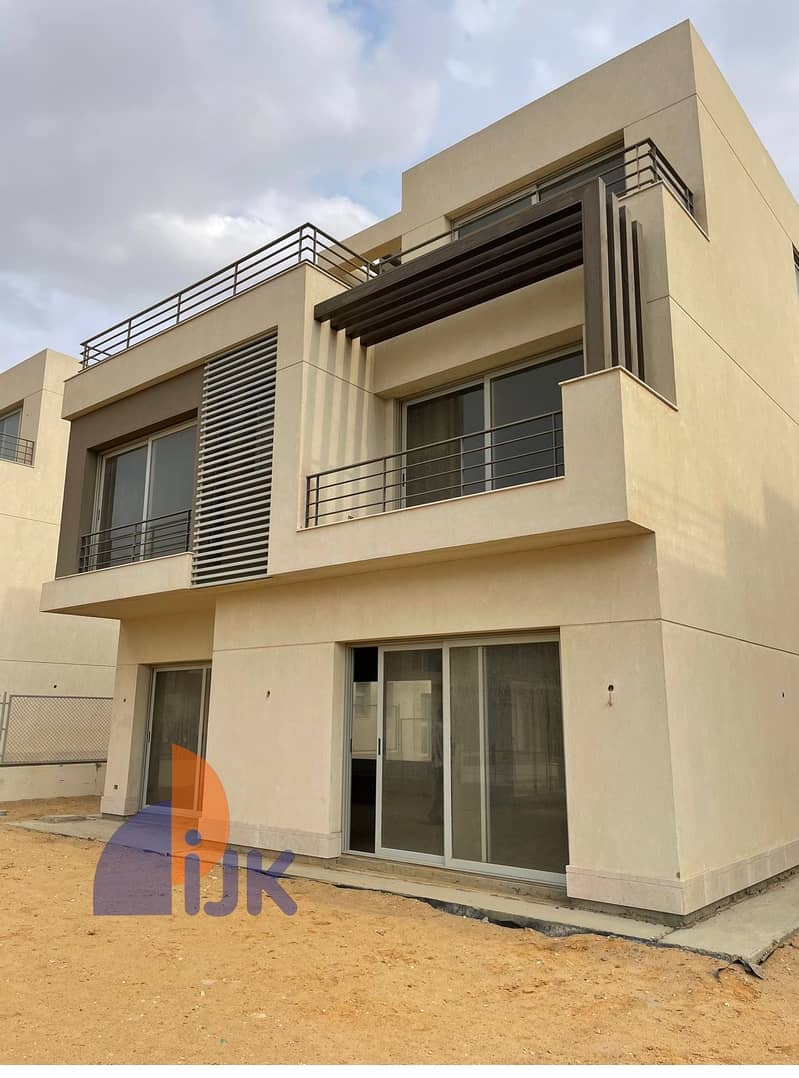 8 WhatsApp Image 2025-12-07 at 19.45. 45_d7504cda. jpg