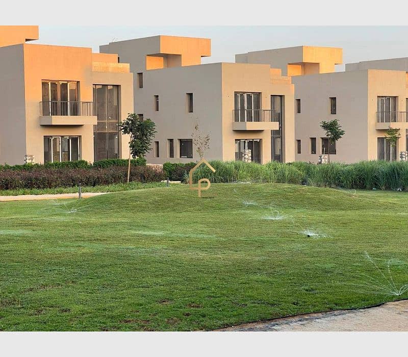 8 551131740_2003640363807639_125114702935825585_n. jpg