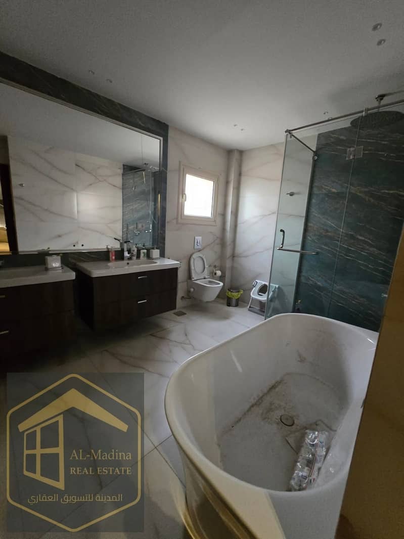 11 WhatsApp Image 2025-12-07 at 16.24. 17. jpeg