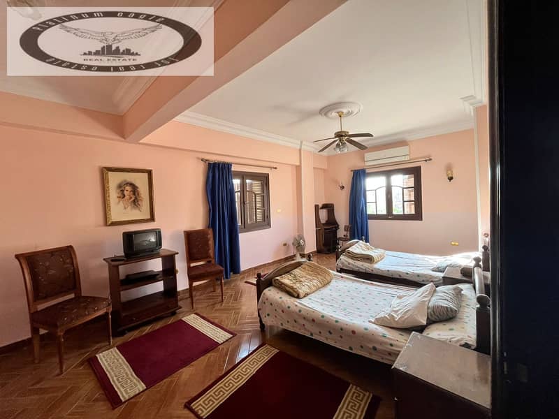 10 fd437f2a-68cd-4078-89b3-65d567cc1b8e. jpg