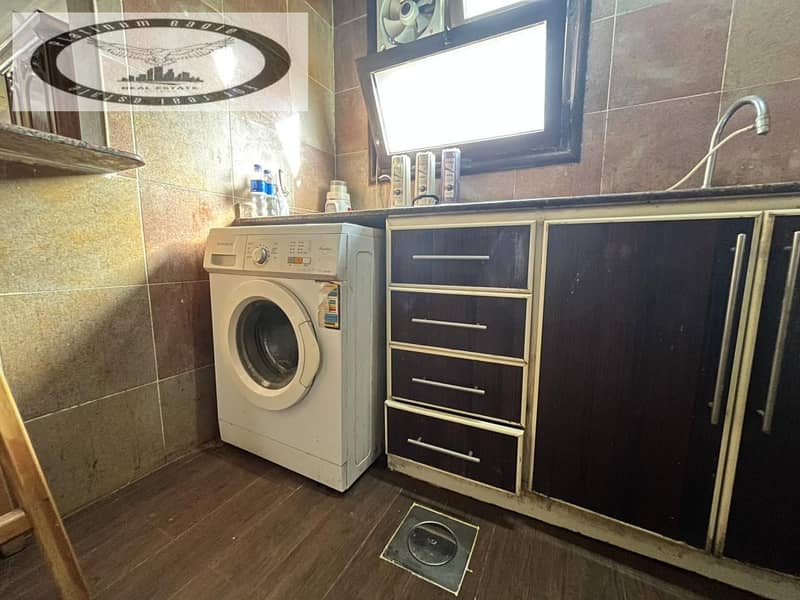 16 54db727e-7453-4cba-8148-b31e541db81a. jpg