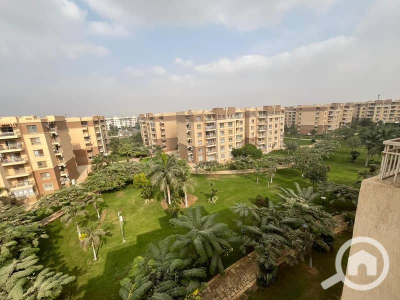 10 ffe7f9c0-da8c-49c0-b478-d3d9102034d4. jpg