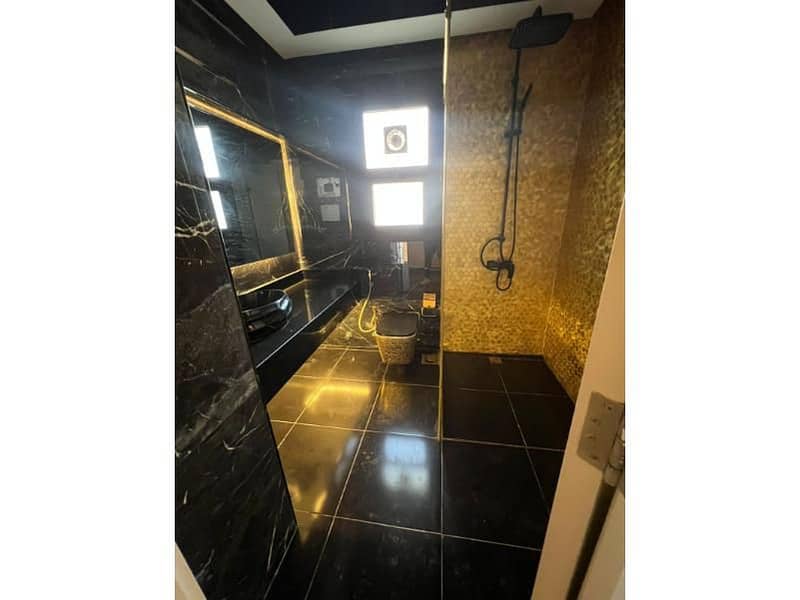 5 2ad37703-b074-4da4-8f92-ce76c84f7e00. jpg