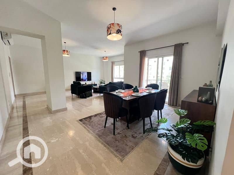 2 19f1bc9f-79ce-4a49-8a8a-bef3b8efcda9. jpg