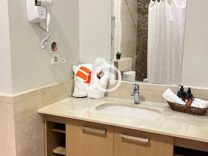 4 6cedb21e-4294-4479-a83c-4628d39ed301. jpg