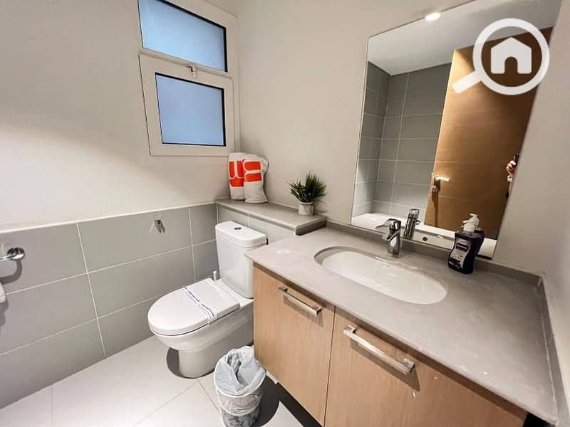 5 8bea7785-137e-42d1-8ed5-4cc8b09f1e0c. jpg