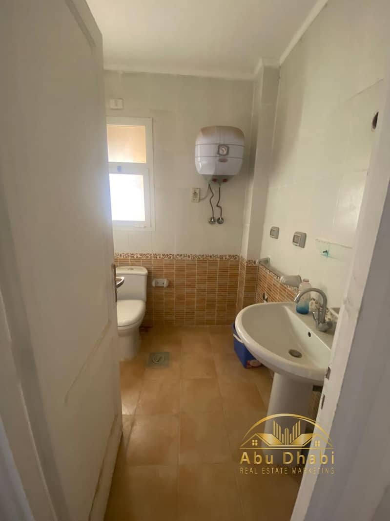 8 6c99fbe1-aaab-489b-8c0e-934d6d79af45. jpg