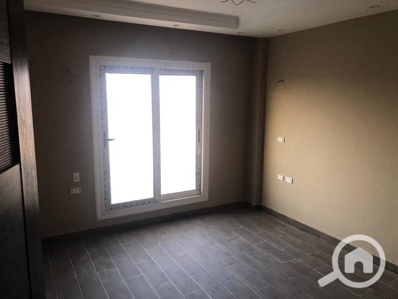 9 380331c0-0dea-4f0a-8493-50a8e6235060. jpg