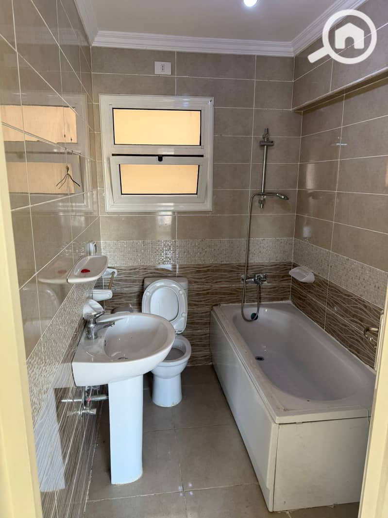 7 47b8c74f-5a37-4be6-88ec-4ef89b280b0b. jpeg