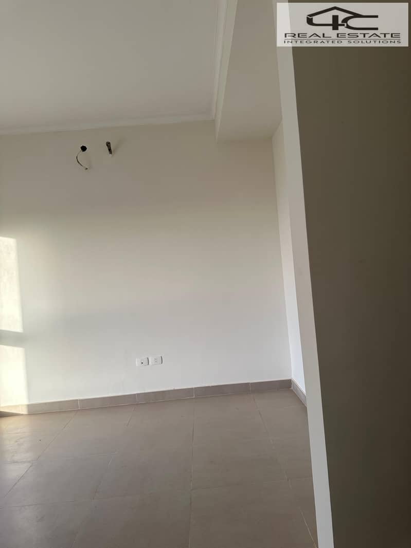 12 WhatsApp Image 2025-12-04 at 6.16. 49 PM (2). jpeg