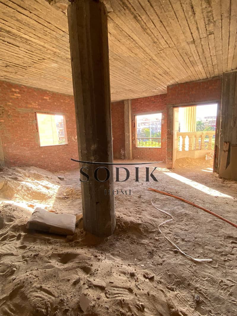 4 c6e4e80a-c36d-4348-82c4-28160c2e5542. jpg