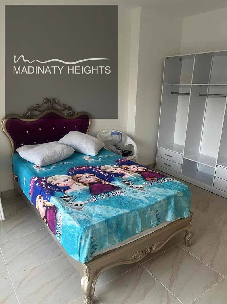 18 f8b1cea8-4a23-4393-9acb-8ec34d3dd096. jpg