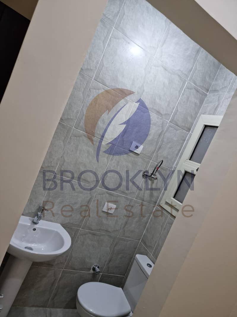 6 WhatsApp Image 2025-12-08 at 13.43. 56_1c18838b. jpg