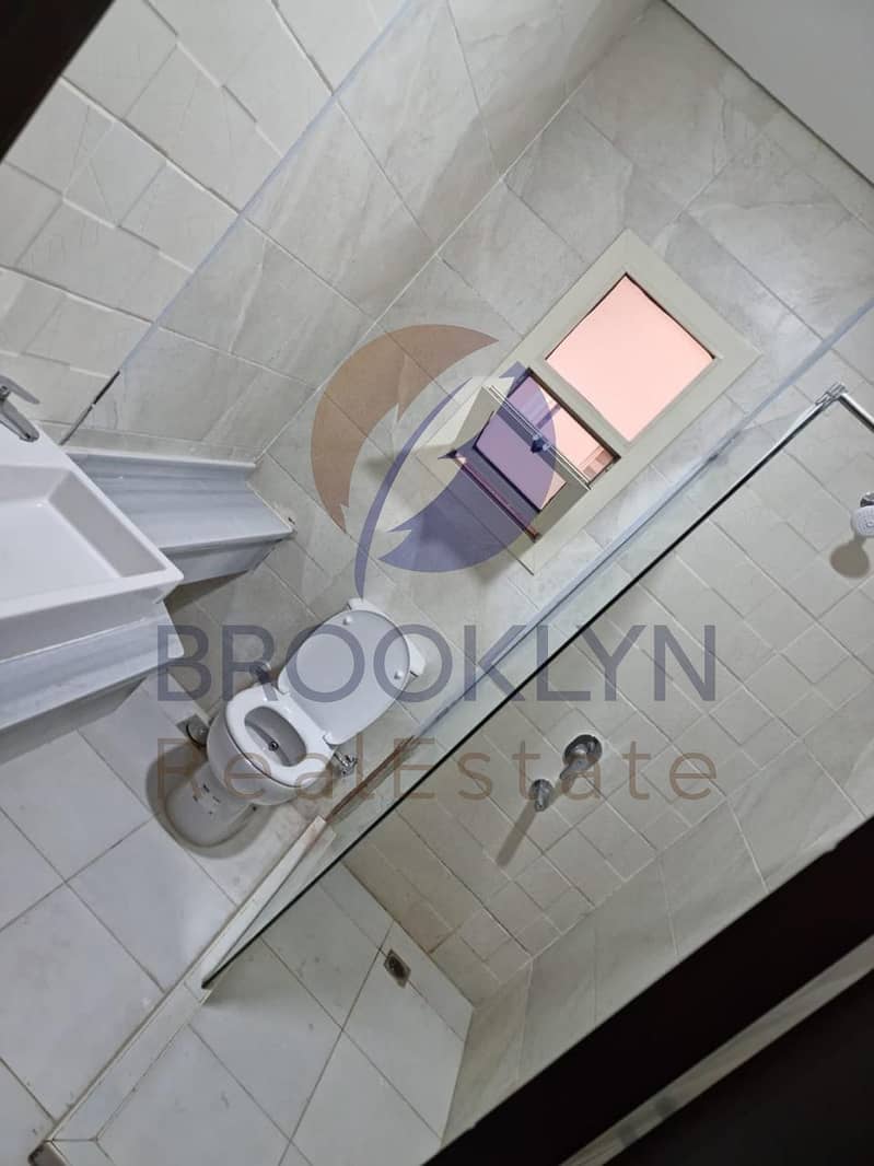 22 WhatsApp Image 2025-12-08 at 13.44. 03_72c1556b. jpg