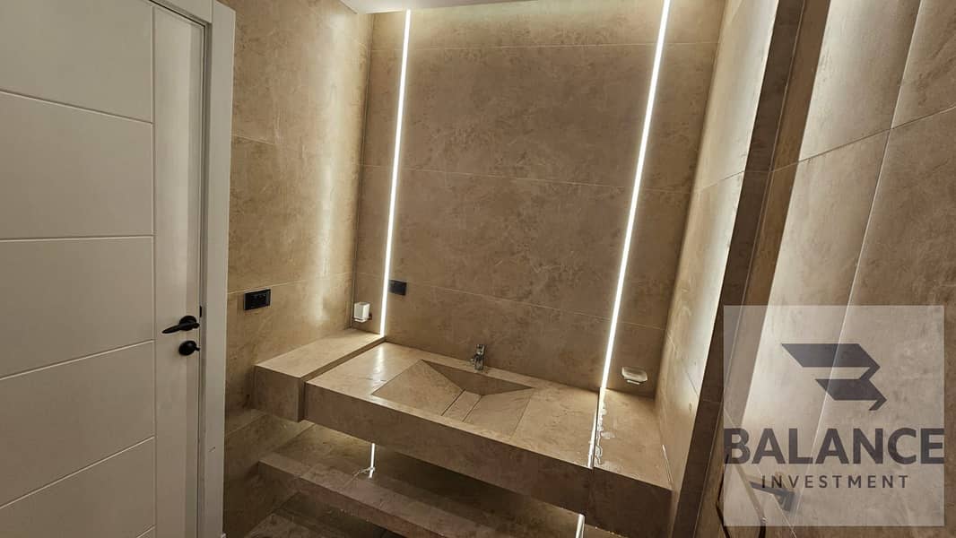 5 ceb859ce-e617-45d5-bbbc-30b9d7c030c1. jpg