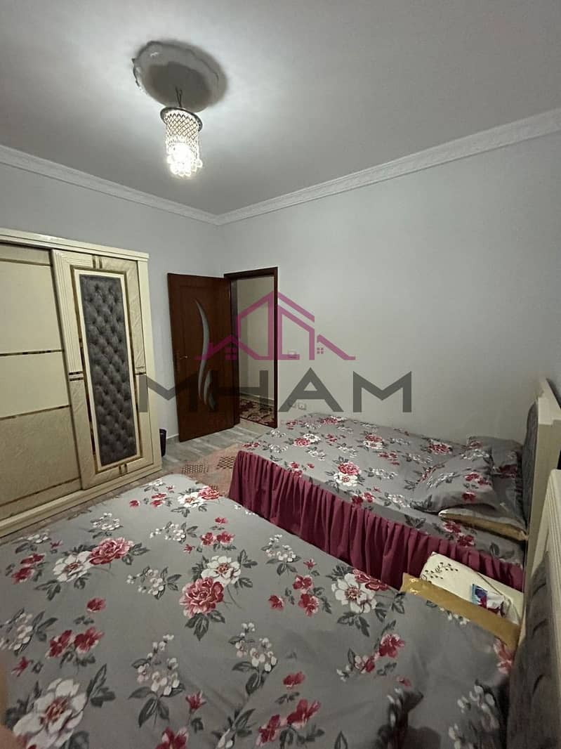 3 photo_5884417023490591742_y. jpg