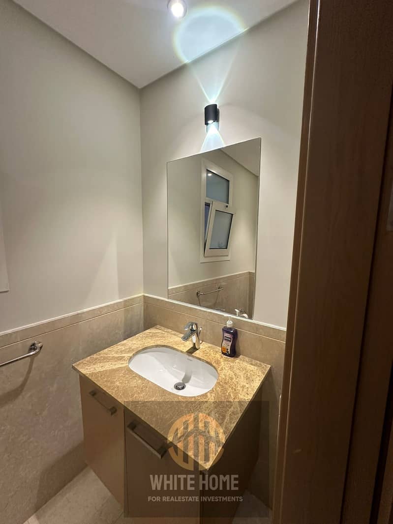 9 9a91fe5d-0ee0-459c-a8dd-43285cad51ee. jpeg