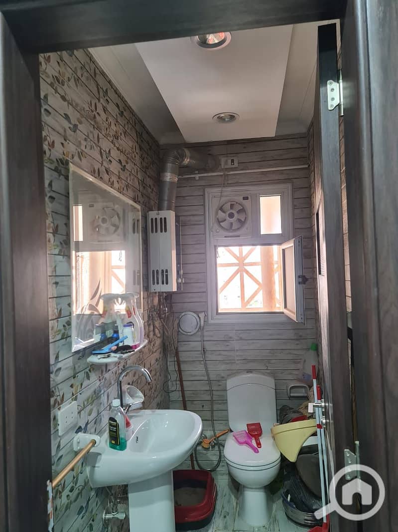 7 e33c62b7-8ed2-4a1d-922c-64b958d323d1. jpg