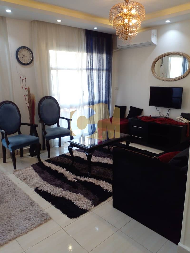 2 e3ee6f67-cf76-44c9-8a4a-34afc6dc9f6b. jpeg