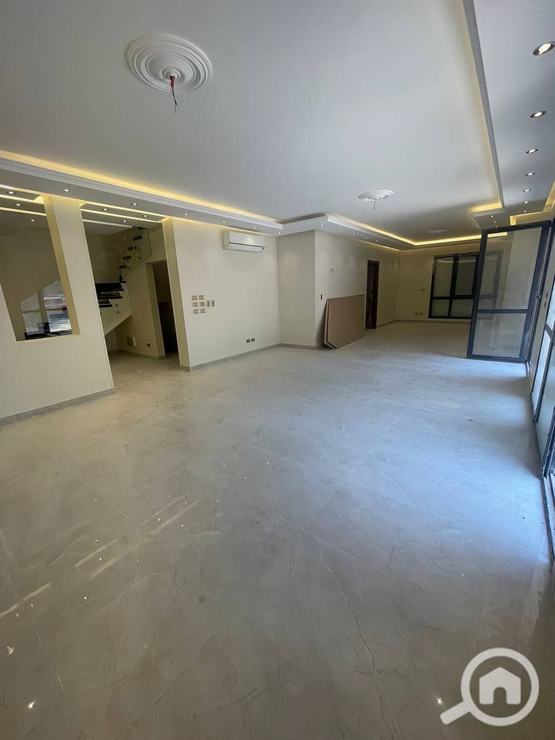 4 7aa5327e-4a22-4bbe-8392-94c5a065068d. jpg